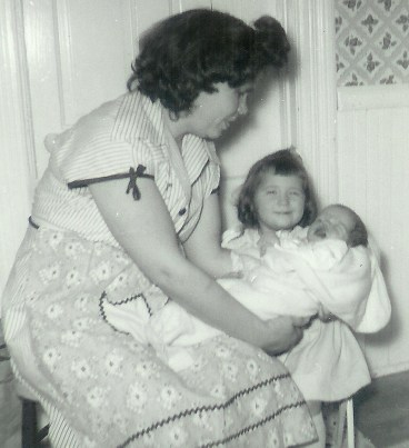 #63=Elliott crying with Mom and Brenda Smith, Jan. '54