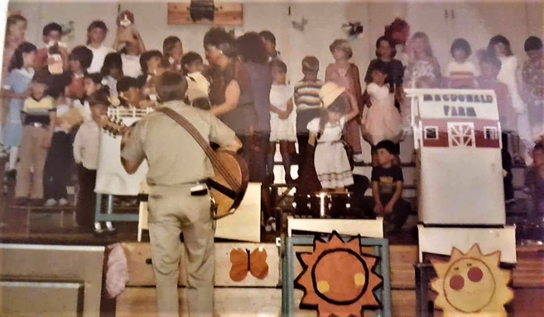 #960 Elliott sings w K class at GHP