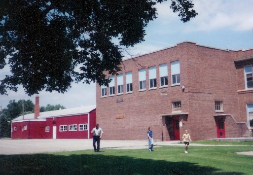 #193=Elliott &amp; girls at Kiester School; June 1998