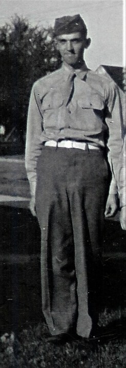 #384.1=Slettens and children in Albert Lea, MN; circa 1943