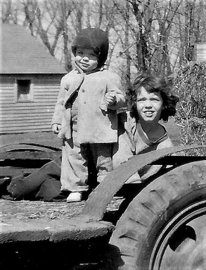 #45.1=Elliott &amp; Rosie on hay wagon(March 1955)