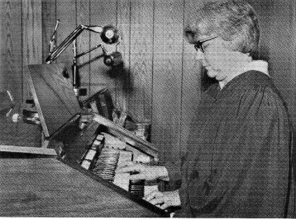 #972 Dixie Ballweber EUB organist