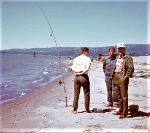 #1002 7.1969 Woodland Bar