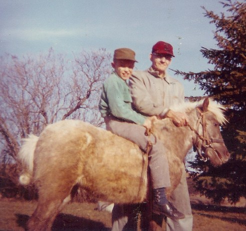 #65=Elliott on Little Lady with Morton Holstad, 1963
