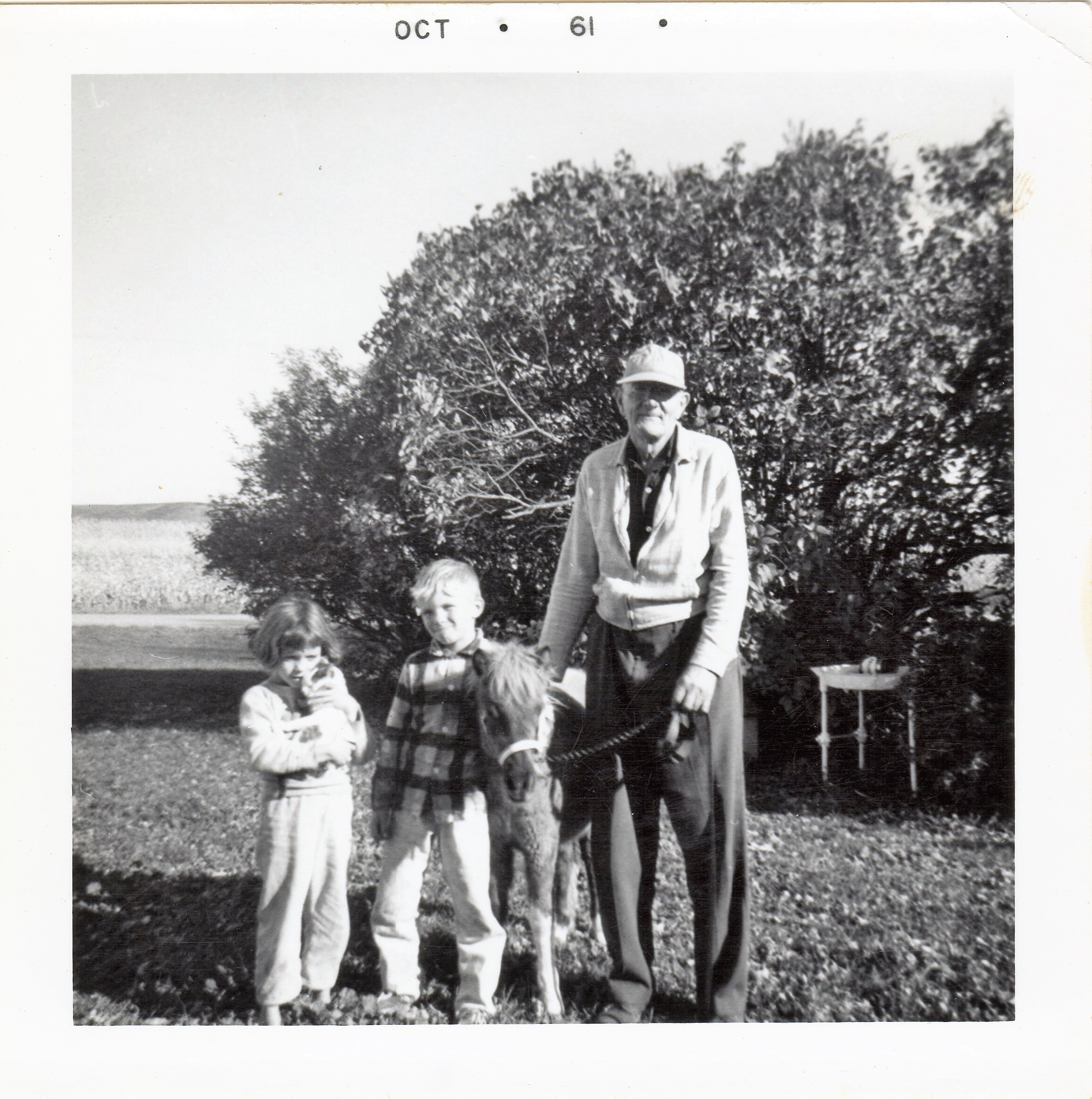 #986 Candi, Elliott, Joker and Grandpa John