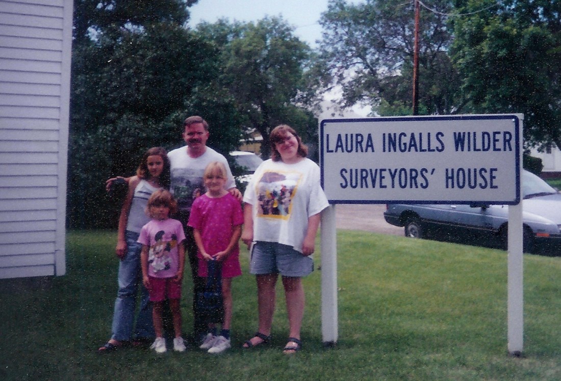 #183=Dad &amp; girls at Surveyor's House; June 1998