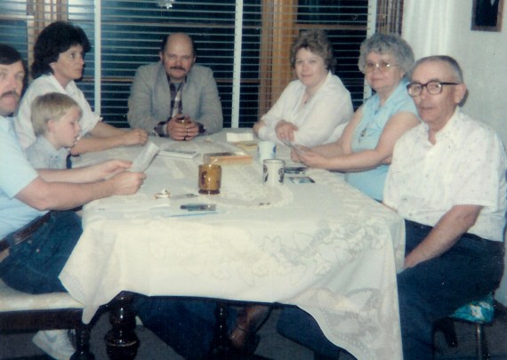 #353=Clan at Bob Sletten's home; date unknown