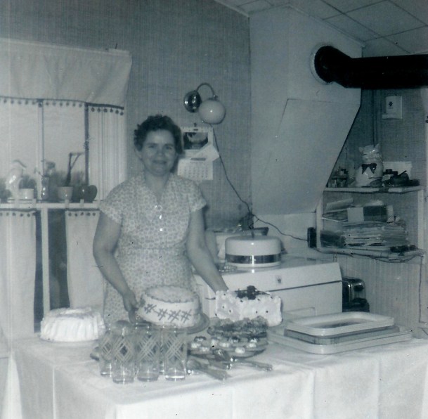 #362=Clarice N's birthday@Kiester farm; March 30, 1958