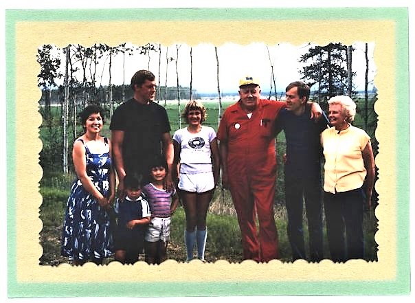 #917 Barney Hollembaek family